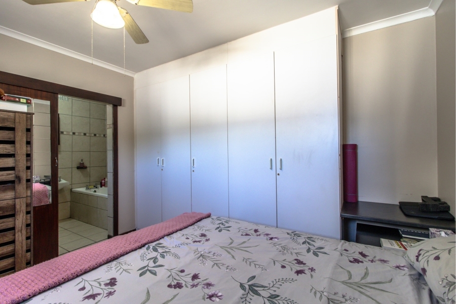 To Let 3 Bedroom Property for Rent in Table View Western Cape